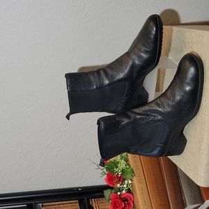 CIRCA Leather Bootie 10M